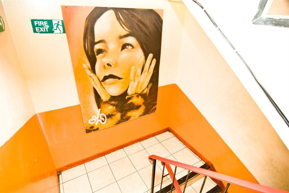 Kensal Green Backpackers Лондон Екстер'єр фото
